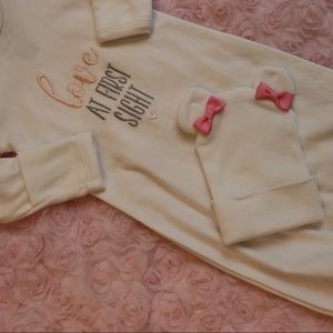 “Love” Nightgown & Baby Bear Bows Hat